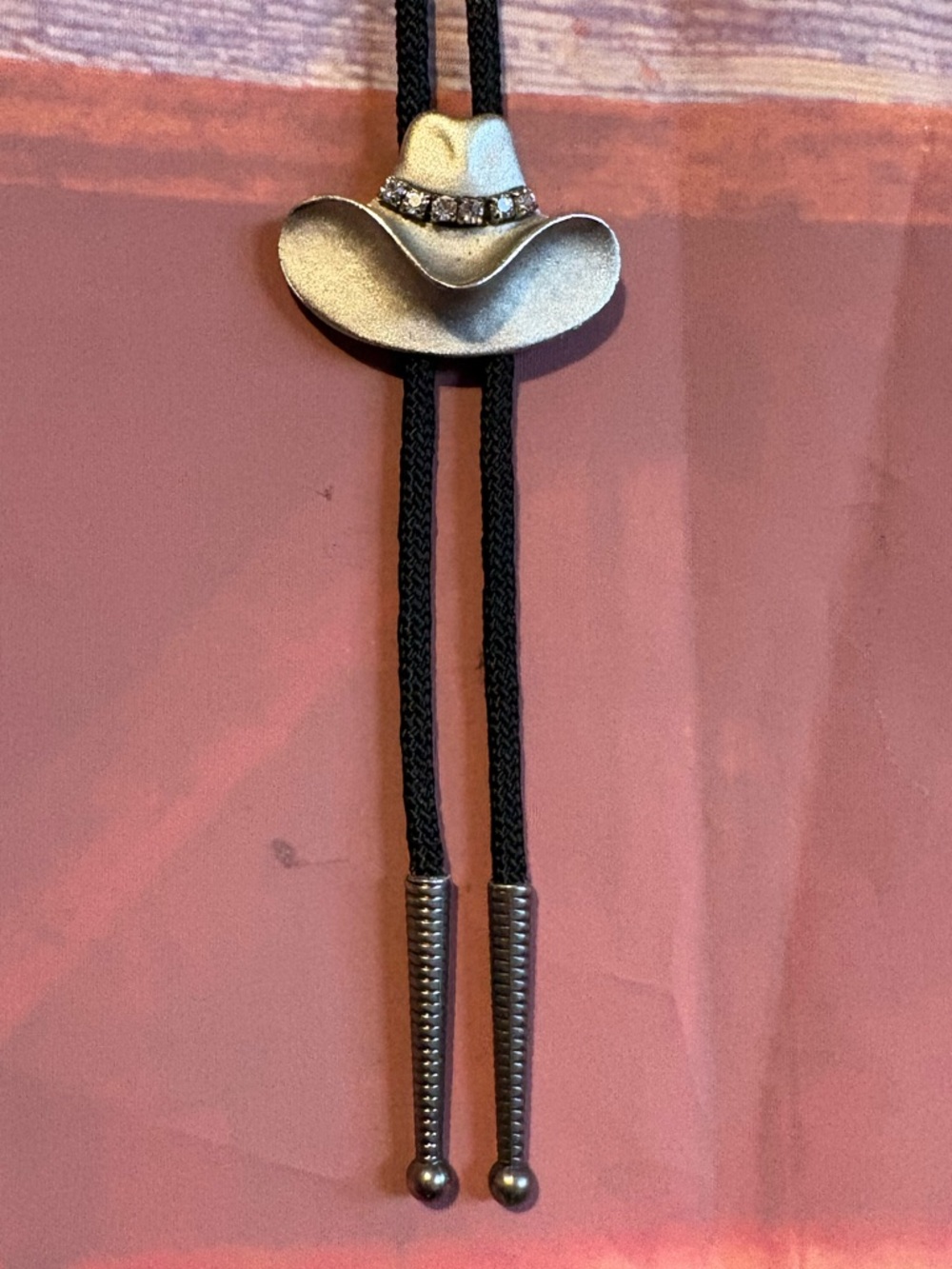 🤠 Vintage Western Cowboy Hat Bolo Tie w/ Rhinestones